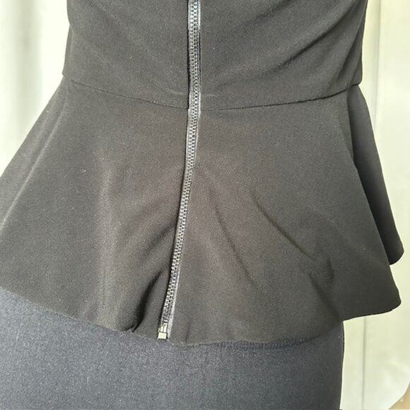 Alice + Olivia Employed Poppy Crew Neck Cap Sleeve Peplum Tom Size Small - Picture 3 of 7